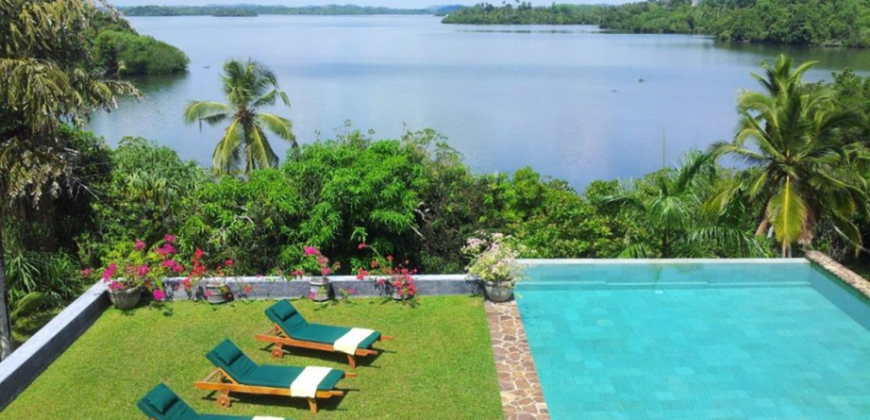 Lake Front luxury Villa – Koggala